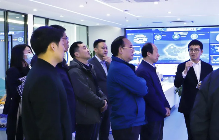 江苏省发改委副主任林康调研星空游戏(xingkong sports)官方网站发展情况-3.jpg